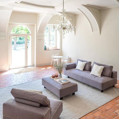 The Lake Suites Com - Luxury Stay In Λατζίζε Εξωτερικό φωτογραφία