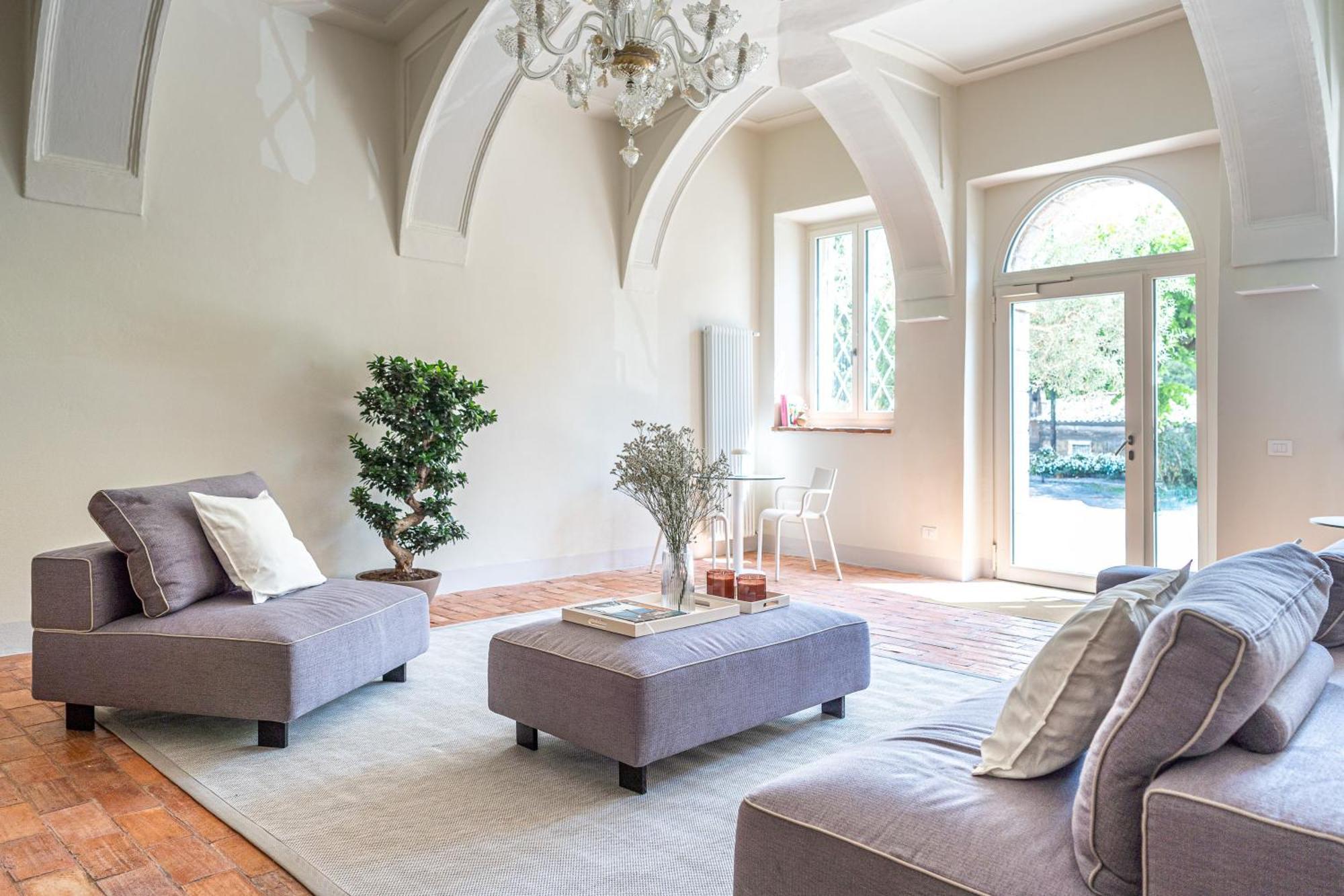 The Lake Suites Com - Luxury Stay In Λατζίζε Εξωτερικό φωτογραφία