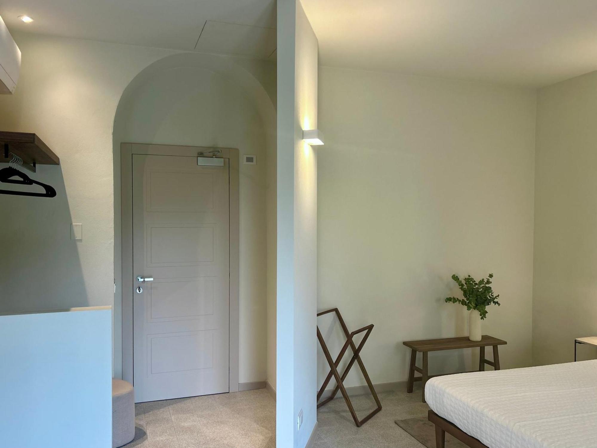 The Lake Suites Com - Luxury Stay In Λατζίζε Εξωτερικό φωτογραφία