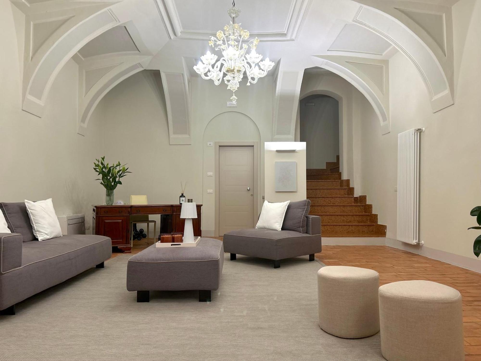 The Lake Suites Com - Luxury Stay In Λατζίζε Εξωτερικό φωτογραφία