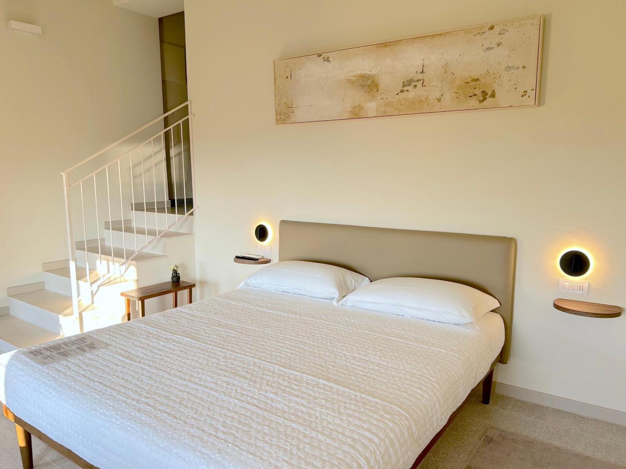 The Lake Suites Com - Luxury Stay In Λατζίζε Εξωτερικό φωτογραφία