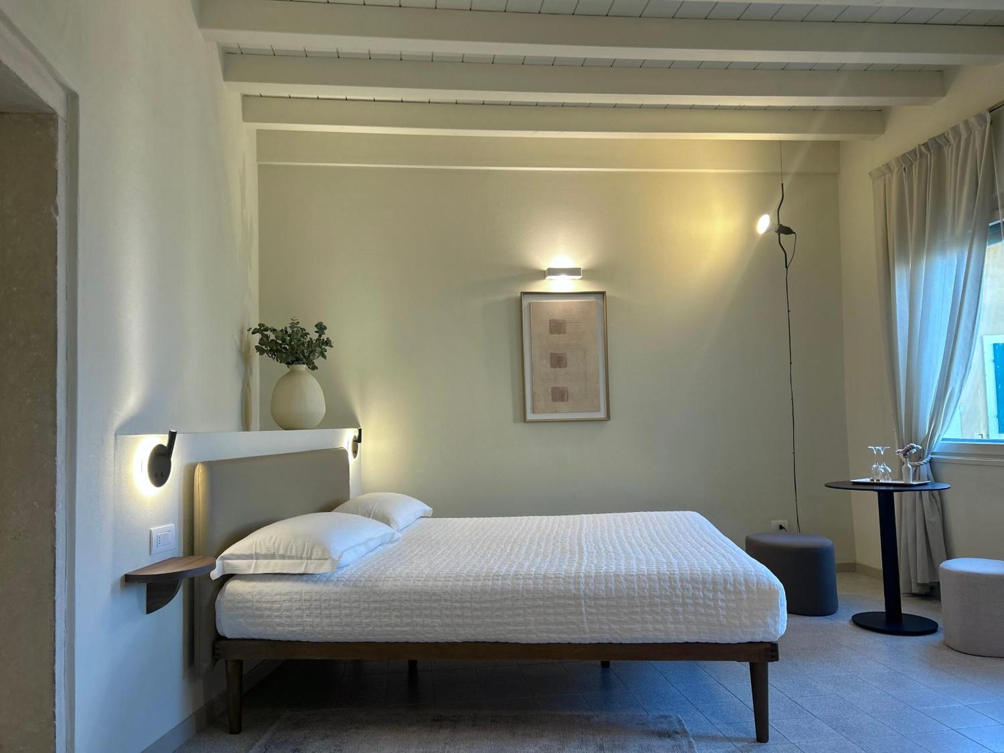 The Lake Suites Com - Luxury Stay In Λατζίζε Εξωτερικό φωτογραφία