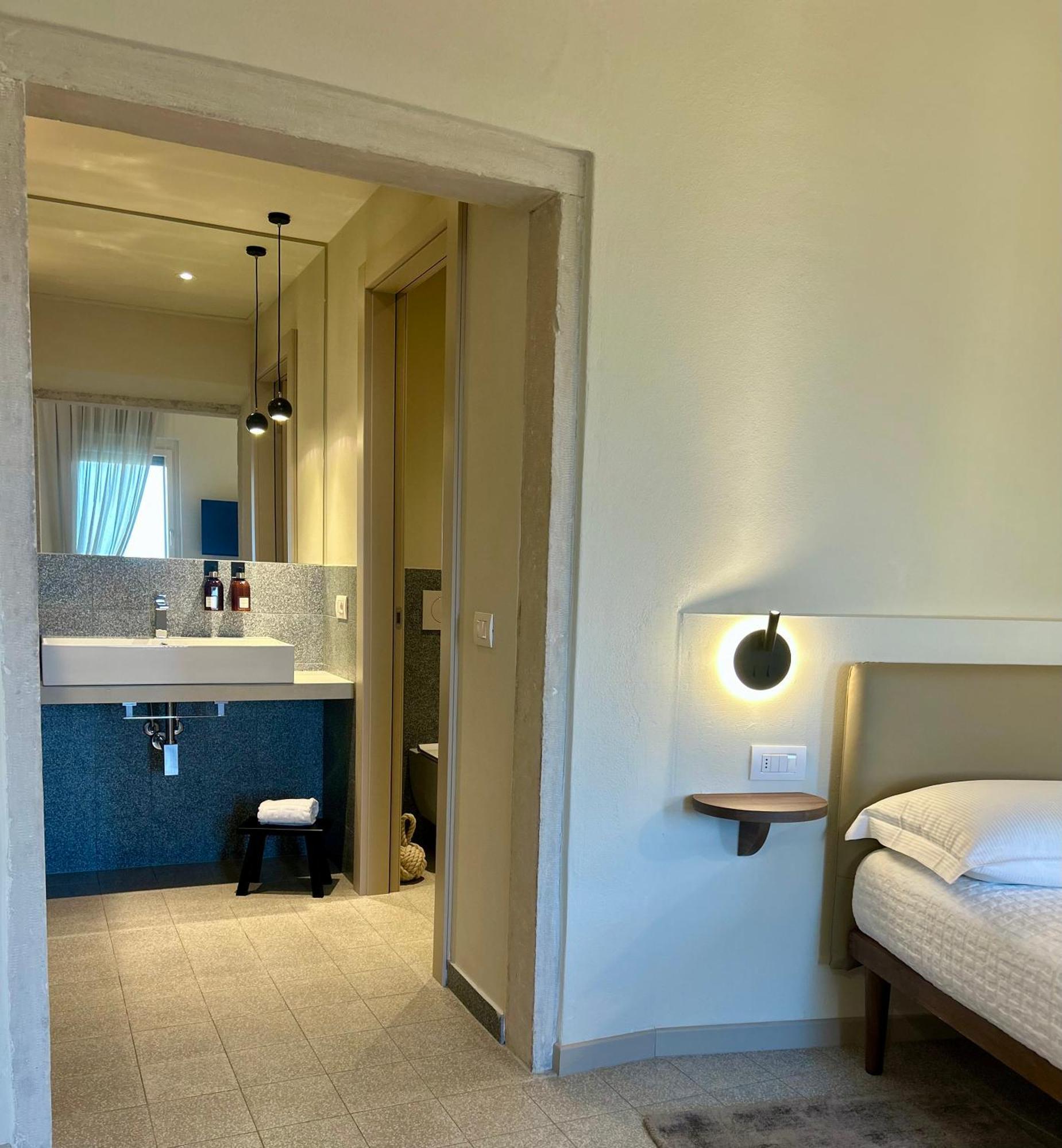 The Lake Suites Com - Luxury Stay In Λατζίζε Εξωτερικό φωτογραφία
