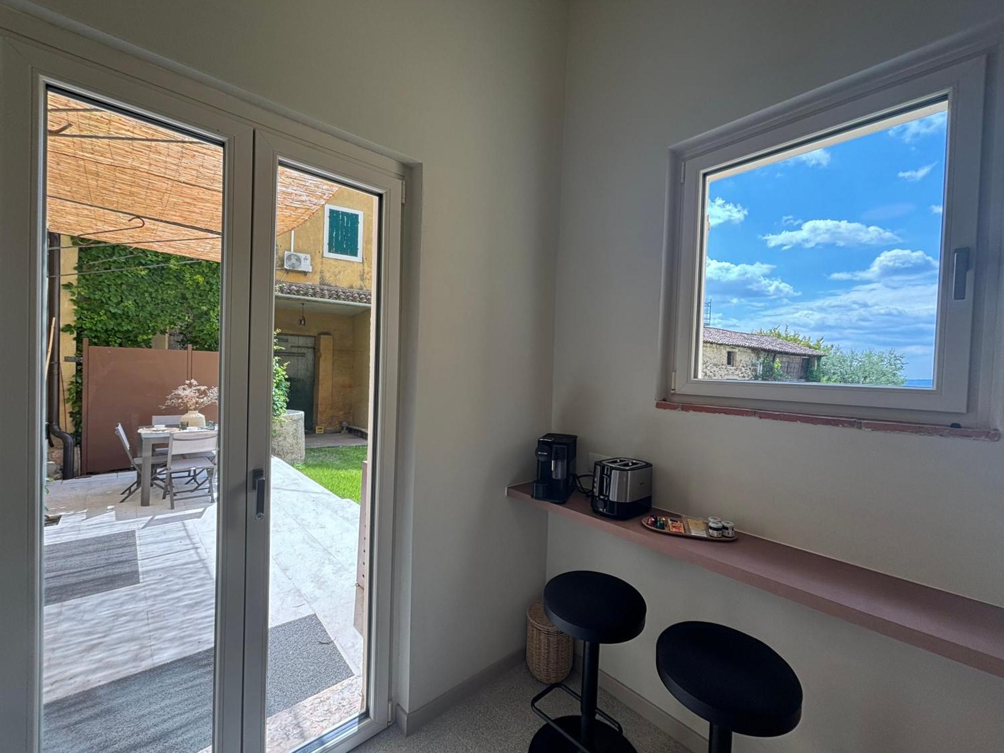 The Lake Suites Com - Luxury Stay In Λατζίζε Εξωτερικό φωτογραφία