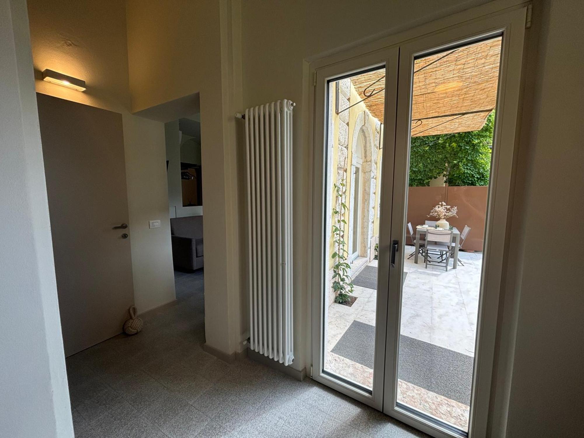 The Lake Suites Com - Luxury Stay In Λατζίζε Εξωτερικό φωτογραφία