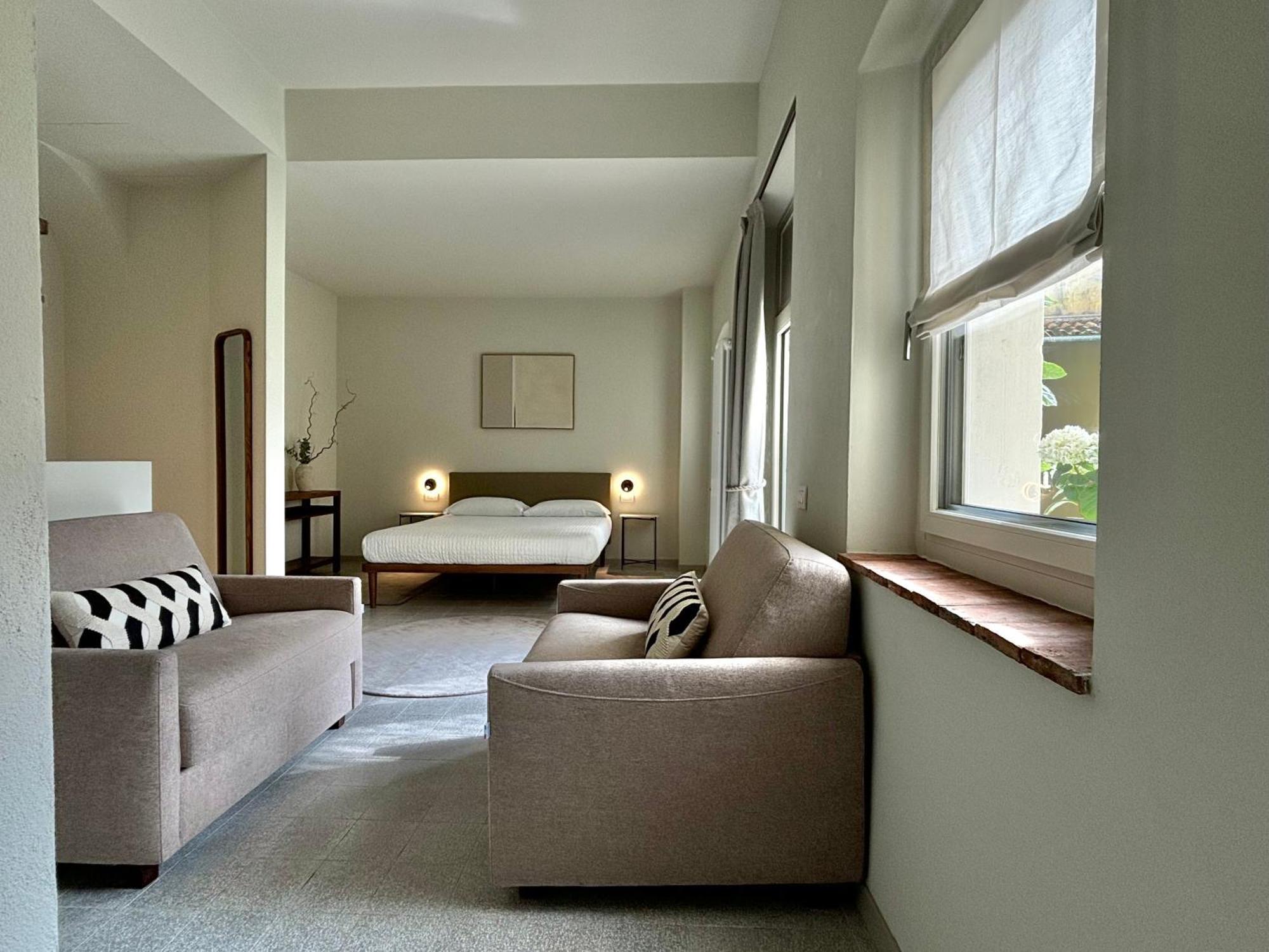 The Lake Suites Com - Luxury Stay In Λατζίζε Εξωτερικό φωτογραφία
